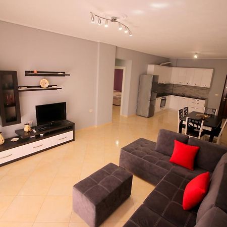 Mece Apt. Sarandë Exterior foto