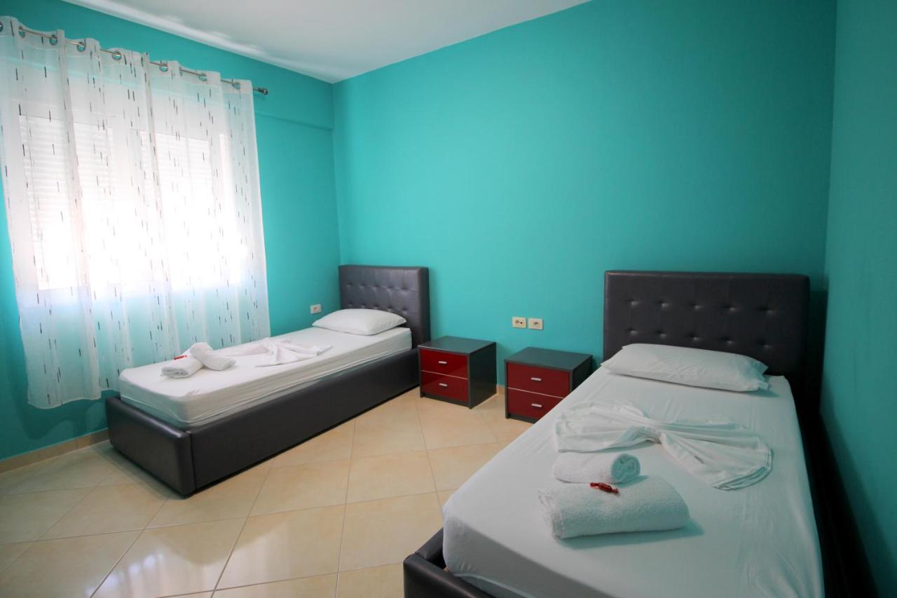 Mece Apt. Sarandë Exterior foto